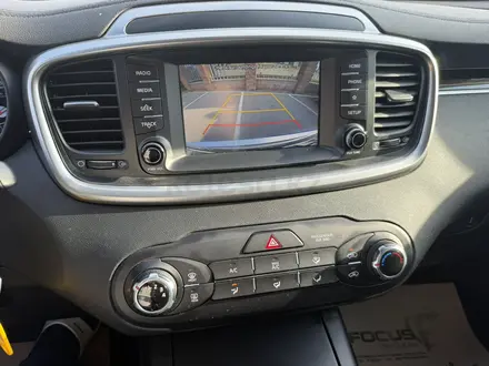 Kia Sorento 2018 года за 11 800 000 тг. в Алматы – фото 19
