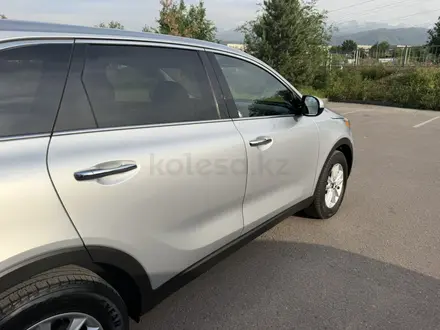 Kia Sorento 2018 года за 11 800 000 тг. в Алматы – фото 9