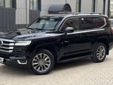 Toyota Land Cruiser 2023 года за 62 500 000 тг. в Актобе – фото 2
