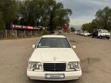 Mercedes-Benz E 320 1994 года за 2 500 000 тг. в Алматы – фото 2