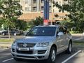 Volkswagen Touareg 2008 года за 5 000 000 тг. в Алматы – фото 2