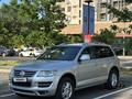 Volkswagen Touareg 2008 года за 5 000 000 тг. в Алматы