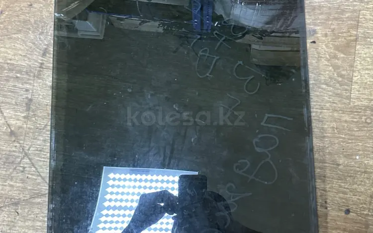 Форточка задней левой двери стекло боковое за 7 500 тг. в Астана