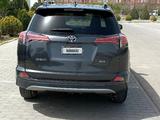 Toyota RAV4 2017 годаfor9 600 000 тг. в Актау – фото 4