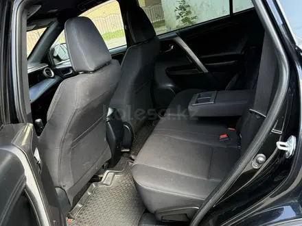 Toyota RAV4 2018 года за 10 500 000 тг. в Астана – фото 15