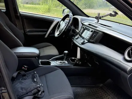 Toyota RAV4 2018 года за 10 500 000 тг. в Астана – фото 17