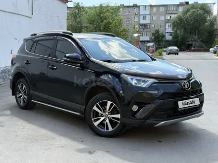 Toyota RAV4 2018 года за 10 500 000 тг. в Астана – фото 2
