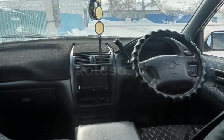 Toyota Ipsum 1997 года за 2 000 000 тг. в Шарбакты