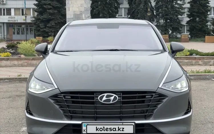 Hyundai Sonata 2023 годаүшін13 400 000 тг. в Алматы