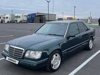 Mercedes-Benz E 220 1994 года за 3 000 000 тг. в Шымкент