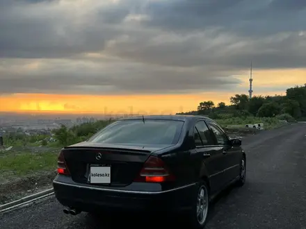 Mercedes-Benz C 32 AMG 2002 года за 7 250 000 тг. в Алматы – фото 8