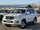 Toyota Land Cruiser Prado 2011 года за 14 700 000 тг. в Актобе