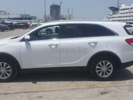 Kia Sorento 2017 года за 9 000 000 тг. в Актау – фото 2