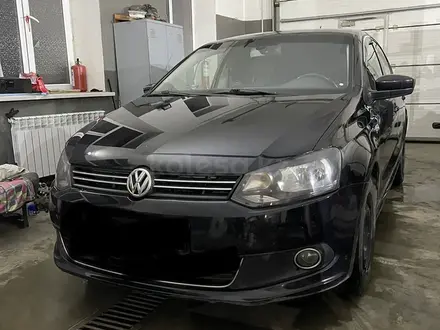 Volkswagen Polo 2014 года за 4 200 000 тг. в Актобе