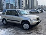 Honda CR-V 2001 года за 4 400 000 тг. в Астана – фото 3