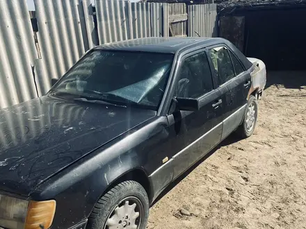 Mercedes-Benz E 200 1993 года за 950 000 тг. в Аральск