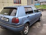 Volkswagen Golf 1993 года за 1 200 000 тг. в Есик – фото 3