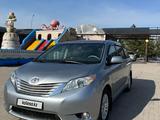 Toyota Sienna 2013 года за 13 500 000 тг. в Алматы