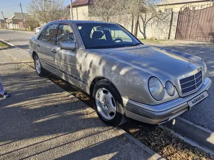 Mercedes-Benz E 230 1996 года за 3 600 000 тг. в Шымкент – фото 6