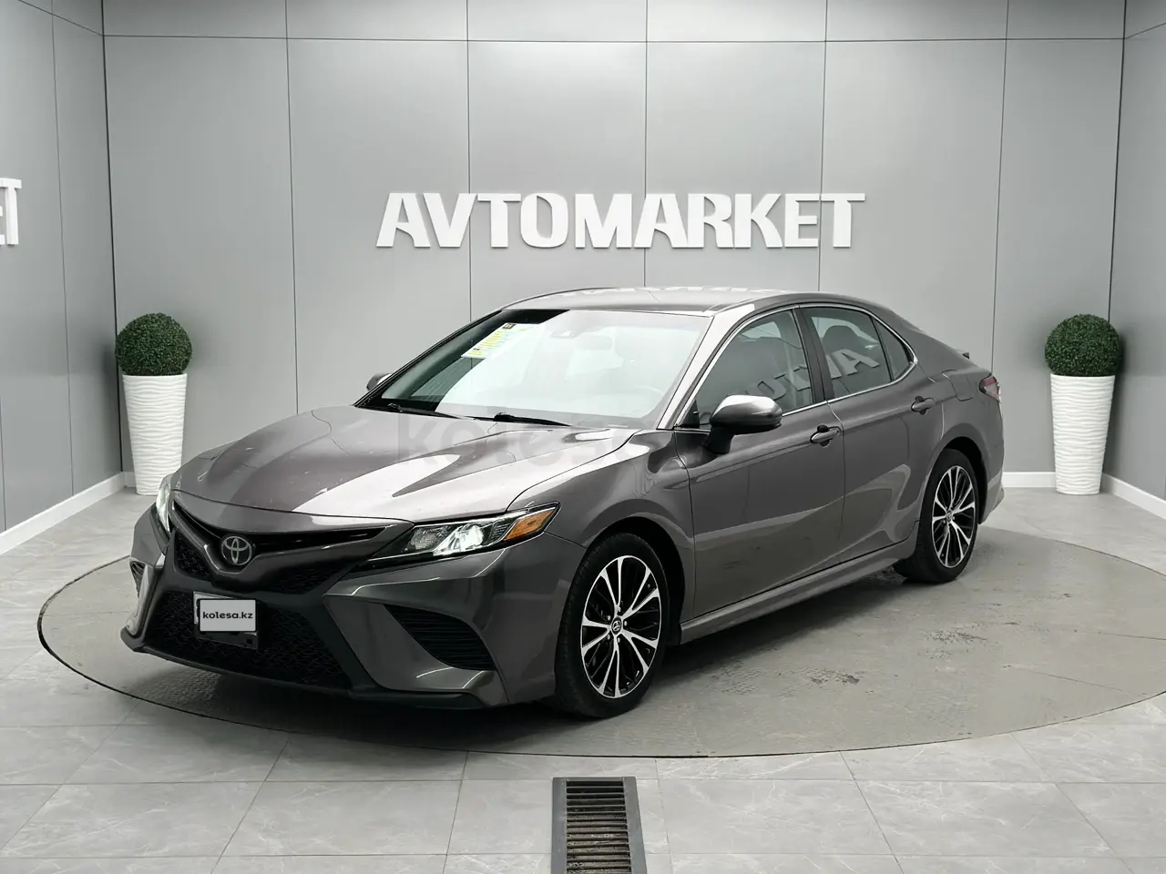 Toyota Camry, 2018