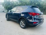 Hyundai Santa Fe 2017 года за 5 500 000 тг. в Караганда – фото 3