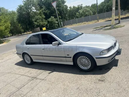 BMW 528 1997 года за 3 000 000 тг. в Тараз – фото 2