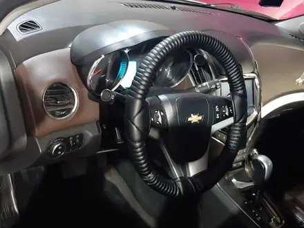 Chevrolet Cruze 2014 года за 5 250 000 тг. в Актобе – фото 13
