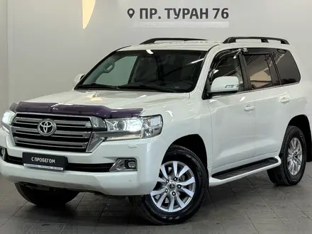Toyota Land Cruiser Prestige 2018 года за 31 500 000 тг. в Астана