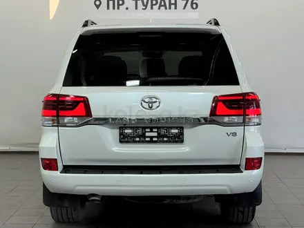 Toyota Land Cruiser Prestige 2018 года за 31 500 000 тг. в Астана – фото 4