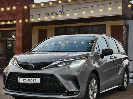 Toyota Sienna 2023 года за 25 000 000 тг. в Алматы