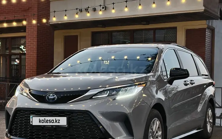 Toyota Sienna 2023 года за 25 000 000 тг. в Алматы