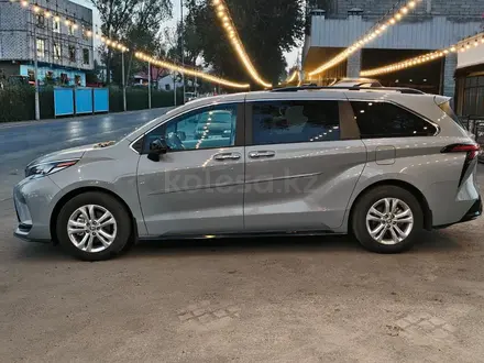 Toyota Sienna 2023 года за 25 000 000 тг. в Алматы – фото 3