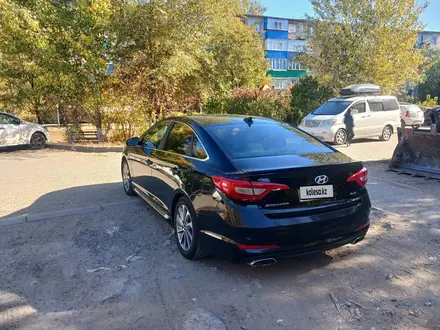 Hyundai Sonata 2016 года за 3 500 000 тг. в Уральск – фото 2