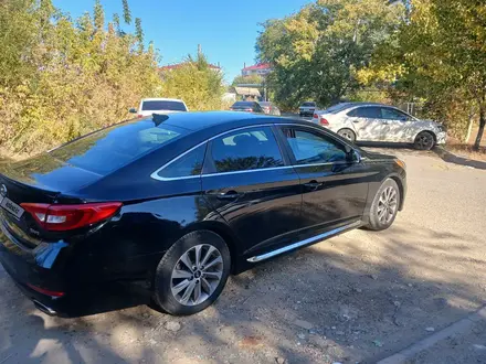 Hyundai Sonata 2016 года за 3 500 000 тг. в Уральск – фото 3