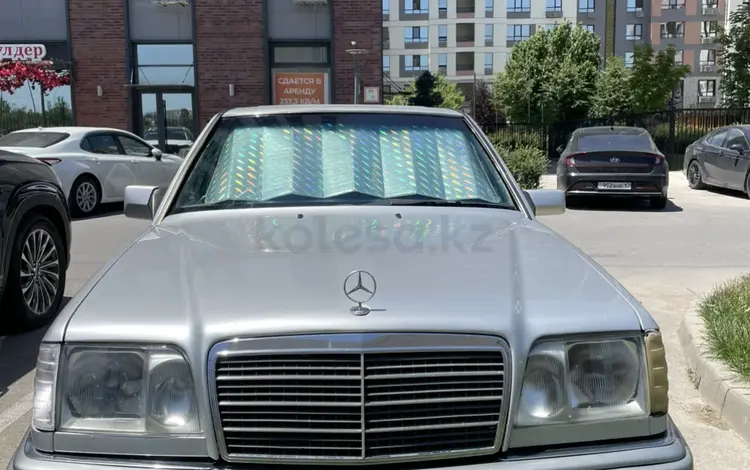 Mercedes-Benz E 220 1995 года за 2 700 000 тг. в Шымкент