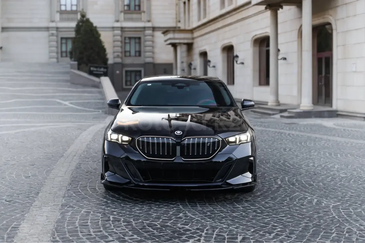 BMW i5, 2024