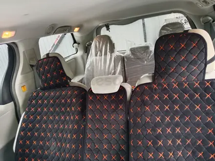 Toyota Sienna 2013 года за 5 650 000 тг. в Уральск – фото 2