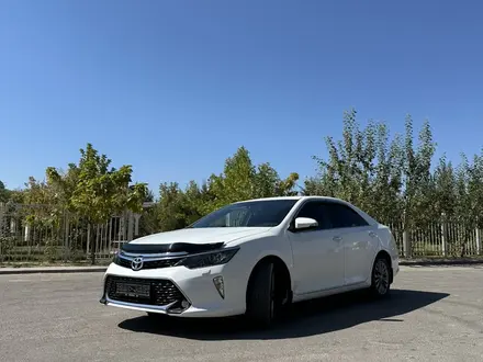 Toyota Camry 2017 года за 12 200 000 тг. в Жетысай – фото 2