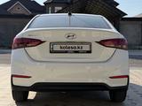 Hyundai Accent 2018 года за 5 900 000 тг. в Шымкент – фото 4