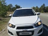 Chevrolet Aveo 2014 года за 3 600 000 тг. в Семей – фото 2