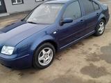 Volkswagen Jetta 2001 года за 2 100 000 тг. в Актобе – фото 2