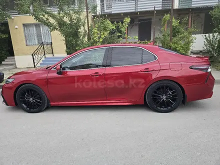Toyota Camry 2022 года за 12 700 000 тг. в Актау – фото 19