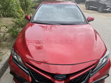 Toyota Camry 2022 года за 12 700 000 тг. в Актау – фото 21