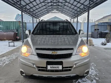 Chevrolet Captiva 2013 года за 4 100 000 тг. в Атырау – фото 2
