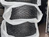 Шины Pirelli 295/40/21 за 210 000 тг. в Астана