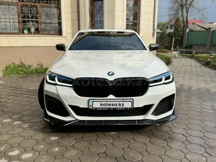 BMW 540 2019 года за 29 500 000 тг. в Алматы – фото 7