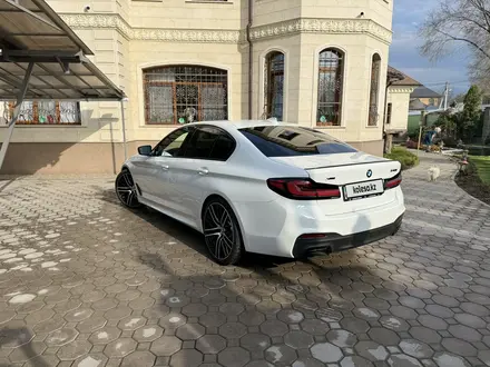 BMW 540 2019 года за 29 500 000 тг. в Алматы – фото 10