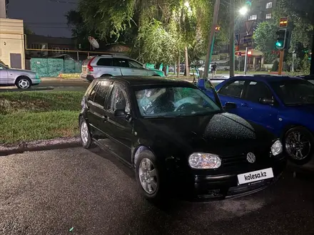 Volkswagen Golf 2002 года за 2 700 000 тг. в Алматы