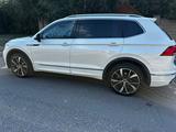 Volkswagen Tiguan 2023 года за 18 000 000 тг. в Астана – фото 2