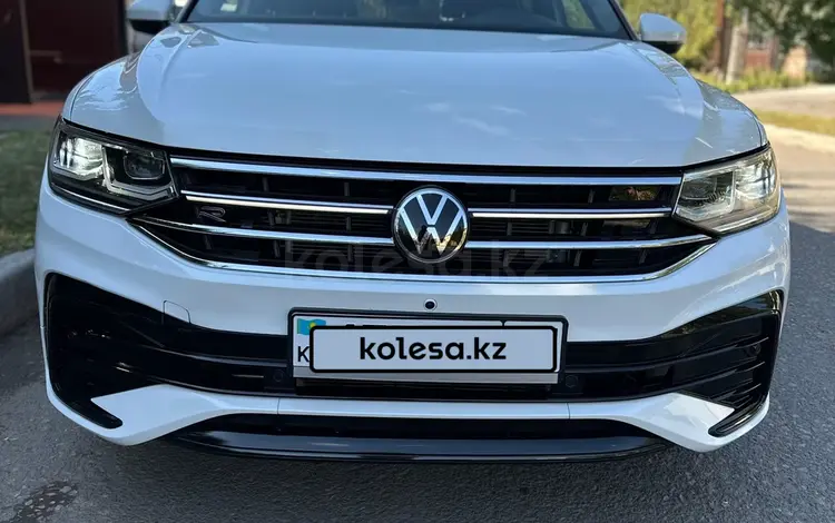 Volkswagen Tiguan 2023 года за 18 000 000 тг. в Астана